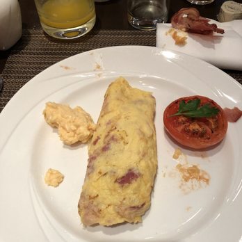Podium Restaurant & Bar - Omelette - British Near Me - London, XGL