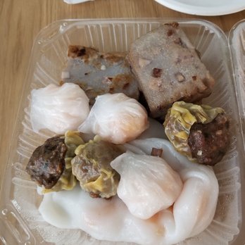 Delicious Dim Sum - Shrimp dumplings, beef shumai, shrimp noodle roll, taro cake - Dim Sum Near Me - San Francisco, California