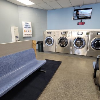 Plaza Coin-Op Laundry - Back wall washers and vending machines - Laundromat Near Me - Moses Lake, Washington Plaza Coin-Op Laundry - Back wall washers and vending machines - Laundromat Near Me - Moses Lake, Washington