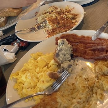 Broken Yolk Cafe - Breakfast & Brunch Near Me - Chandler, Arizona