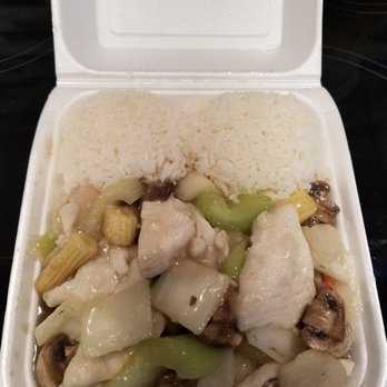 JJ Chinese Express - Small Moo Goo Gai Pan - Chinese Near Me - Long Beach, California JJ Chinese Express - Small Moo Goo Gai Pan - Chinese Near Me - Long Beach, California