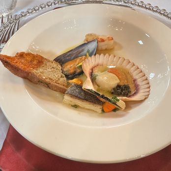 Becker Vineyards - The Bouillabaisse - Wine Tasting Room Near Me - Fredericksburg, Texas