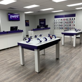 Metro By T-Mobile - Mobile Phones Near Me - San Antonio, Texas Metro By T-Mobile - Mobile Phones Near Me - San Antonio, Texas