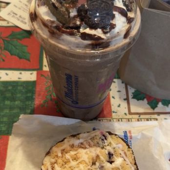 Makenna Koffee - Oreo chiller & lemon cake - Coffee & Tea Near Me - Orange, California Makenna Koffee - Oreo chiller & lemon cake - Coffee & Tea Near Me - Orange, California