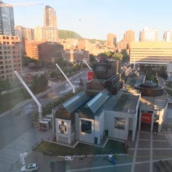 DoubleTree by Hilton Montreal - Hotels Near Me - Montreal, Quebec