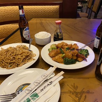 Noodle Bar Asian Bistro - Orange chicken with steamed rice And a order of chicken chow main - Asian Fusion Near Me - Coarsegold, California Noodle Bar Asian Bistro - Orange chicken with steamed rice And a order of chicken chow main - Asian Fusion Near Me - Coarsegold, California