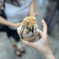 Caffè Panna - Tripla (peanut butter m&m, cookies & panna, red flag)
