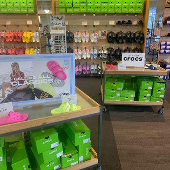 DSW Designer Shoe Warehouse - Shoe Stores Near Me - Chesapeake, Virginia