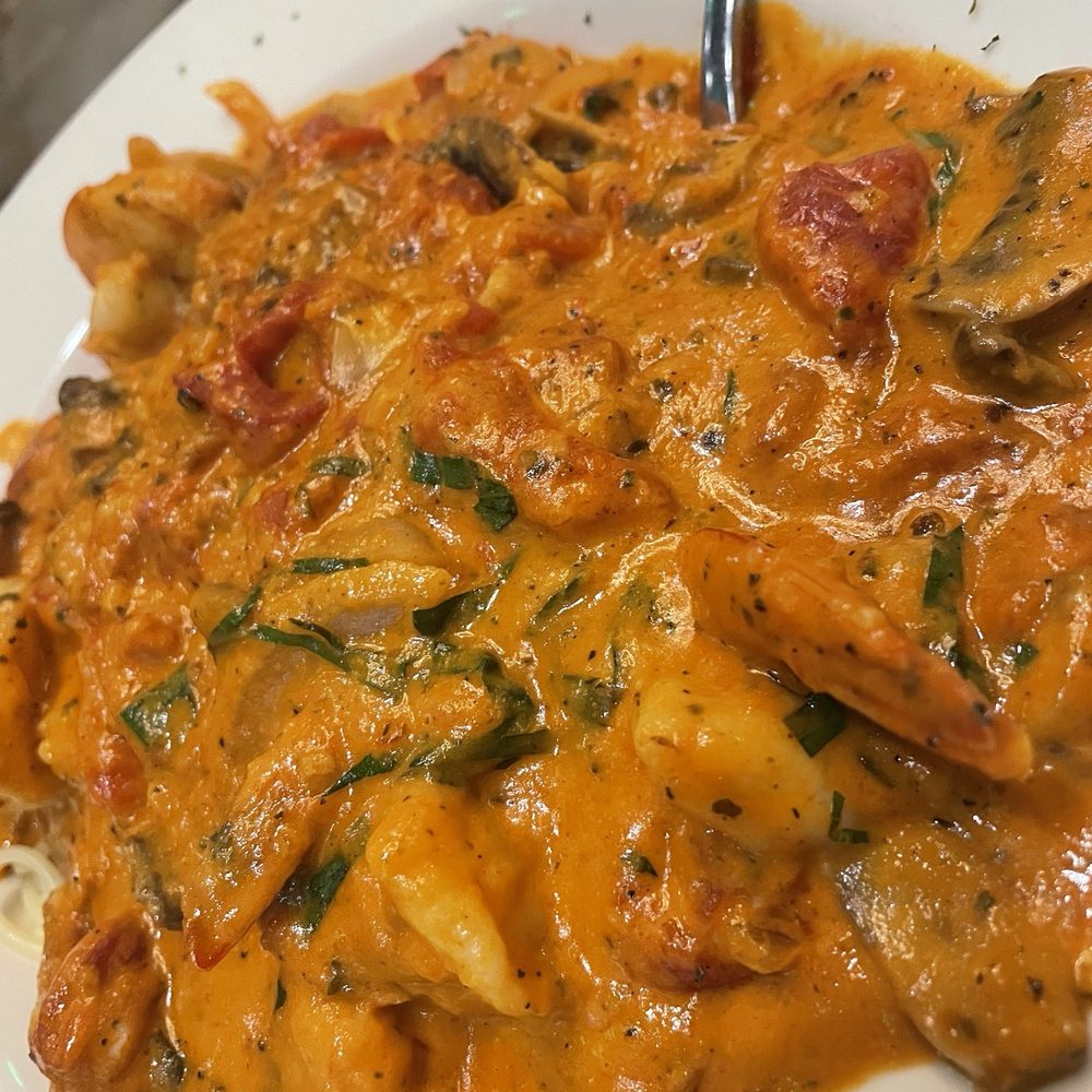 Adriatic Cafe - Alex special with shrimp instead of chicken - Italian Near Me - Jersey Village, Texas