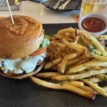 Jill’s Bar & Restaurant - Wagyu Beef Burger - Salad Near Me - Mamaroneck, New York Jill’s Bar & Restaurant - Wagyu Beef Burger - Salad Near Me - Mamaroneck, New York