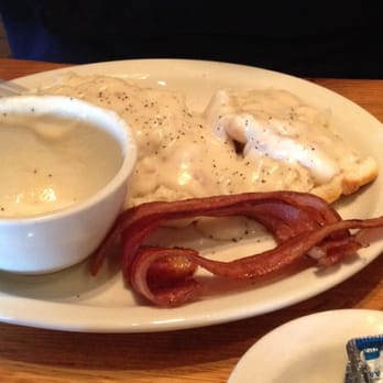 Cracker Barrel Old Country Store - The misters biscuits and gravy - Breakfast & Brunch Near Me - Temple, Texas