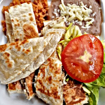 Lucy's Restaurant - Quesadilla plate - Burgers Near Me - Los Angeles, California Lucy's Restaurant - Quesadilla plate - Burgers Near Me - Los Angeles, California