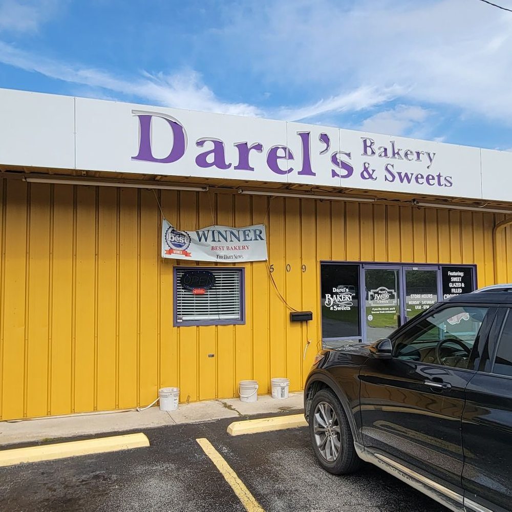 Darel's Bakery & Sweets - parking lot - Bakeries Near Me - Jacksonville, North Carolina Darel's Bakery & Sweets - parking lot - Bakeries Near Me - Jacksonville, North Carolina