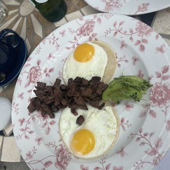 Little Hen - Churrasco and divorced eggs - Breakfast & Brunch Near Me - Miami, Florida Little Hen - Churrasco and divorced eggs - Breakfast & Brunch Near Me - Miami, Florida