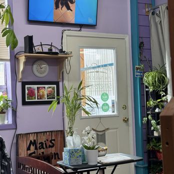Mai's Salon - Puppy TV - Hair Salons Near Me - Newport, Oregon Mai's Salon - Puppy TV - Hair Salons Near Me - Newport, Oregon