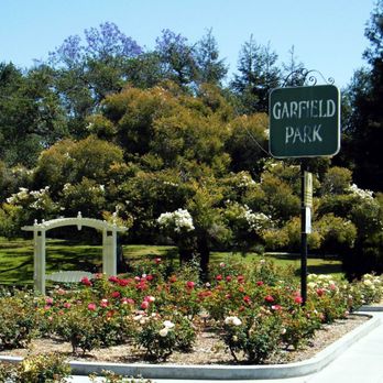 Garfield Park - The front of the park off of Mission. Hey, BRISTOL FARMS is just up from here! Talk about location location! - Tennis Near Me - South Pasadena, California Garfield Park - The front of the park off of Mission. Hey, BRISTOL FARMS is just up from here! Talk about location location! - Tennis Near Me - South Pasadena, California