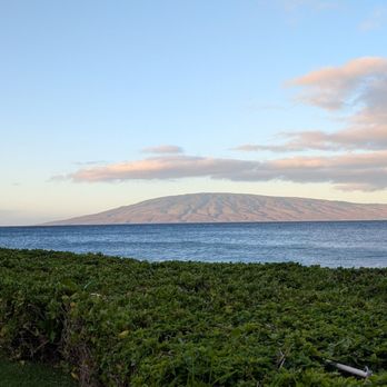 Ka'anapali Beach - Lanai in the distance - Beaches Near Me Ka'anapali Beach - Lanai in the distance - Beaches Near Me