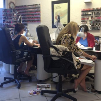 Lynns Nails - 3 manicure tables and 3 pedicure chairs.  Small but they take good care. - Nail Salons Near Me - Fort Lauderdale, Florida