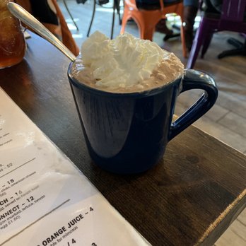 The Committed Pig - Hot Chocolate - American Near Me - Summit, New Jersey