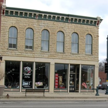 Thimbles Quilts - Fabric Stores Near Me - Lockport, Illinois