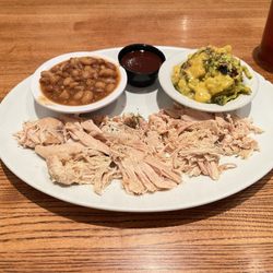 Roasters - Pulled white meat plate with baked beans and broccoli-cauliflower casserole