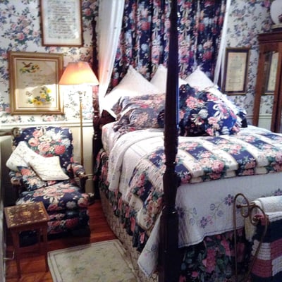 2439 Fairfield A Bed & Breakfast by null
