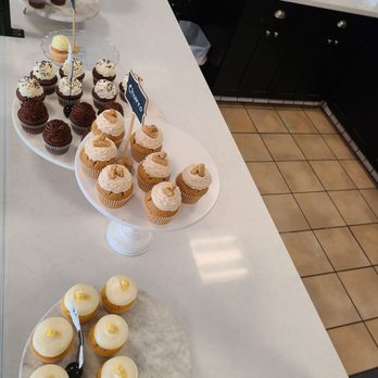 Camarillo Cupcake - Cupcakes Near Me - Camarillo, California Camarillo Cupcake - Cupcakes Near Me - Camarillo, California