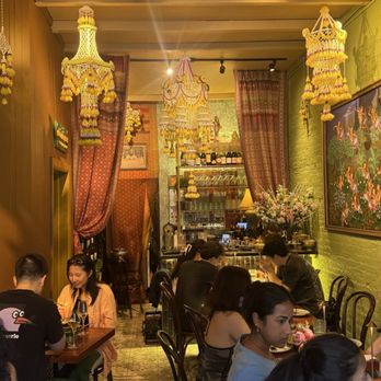Kaew Jao Jorm Thai Restaurant - Inside - Thai Near Me - Brooklyn, New York Kaew Jao Jorm Thai Restaurant - Inside - Thai Near Me - Brooklyn, New York