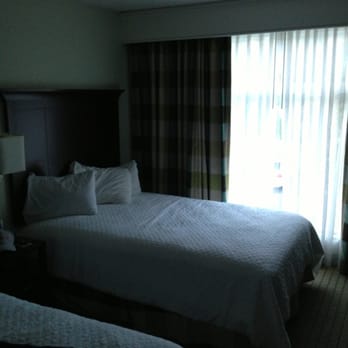 Embassy Suites by Hilton Valencia - Nice beds. - Hotels Near Me - Valencia, California Embassy Suites by Hilton Valencia - Nice beds. - Hotels Near Me - Valencia, California