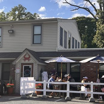 Cantler's Riverside - Seafood Near Me - Annapolis, Maryland
