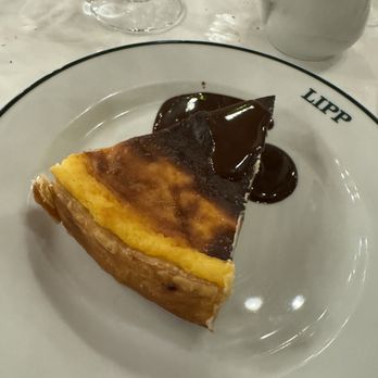 Brasserie Lipp - Homemade dessert of the day. Custard cake... I added the chocolate - Brasseries Near Me - Paris, 75