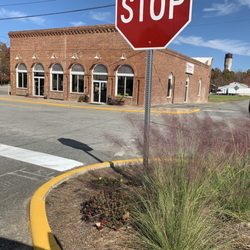 pepe's bar & grill - Exterior from the town square parking lot