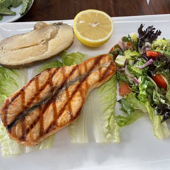 Rocca Cafe Lounge - Salmon - Turkish Near Me - Brooklyn, New York Rocca Cafe Lounge - Salmon - Turkish Near Me - Brooklyn, New York