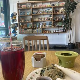 Casablanca iced tea + lavender blueberry scone