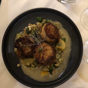 Roxy Restaurant & Bar - Scallops with potatoes - Bars Near Me - Reno, Nevada Roxy Restaurant & Bar - Scallops with potatoes - Bars Near Me - Reno, Nevada