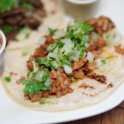 Burritos Y Salsas - Buche Tacos