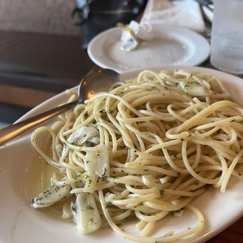 Gino's Pizza & Restaurant - Olive oil and garlic - Pizza Near Me - Poughkeepsie, New York Gino's Pizza & Restaurant - Olive oil and garlic - Pizza Near Me - Poughkeepsie, New York