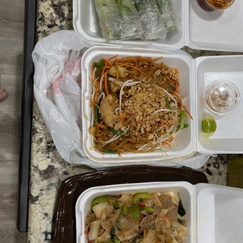Thai Mango - Pad Thai. Pad kee mao, and spring rolls - Thai Near Me - Sandy, Utah