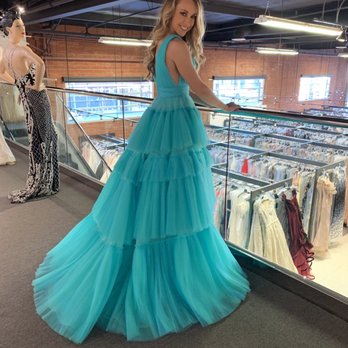 Noell - AshleyLauren Gown - Women's Clothing Near Me - Los Angeles, California