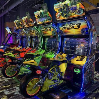 Round1 Arcade - Arcades Near Me - Humble, Texas