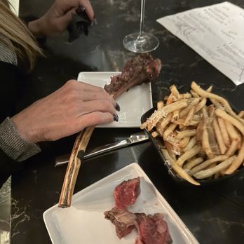 Elements Bar & Lounge - Cocktail Bars Near Me - San Francisco, California