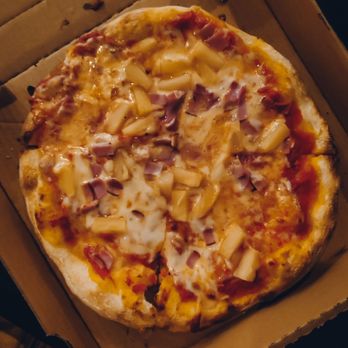 Donatella's Pizza - a pizza in a box - Food Trucks Near Me Donatella's Pizza - a pizza in a box - Food Trucks Near Me