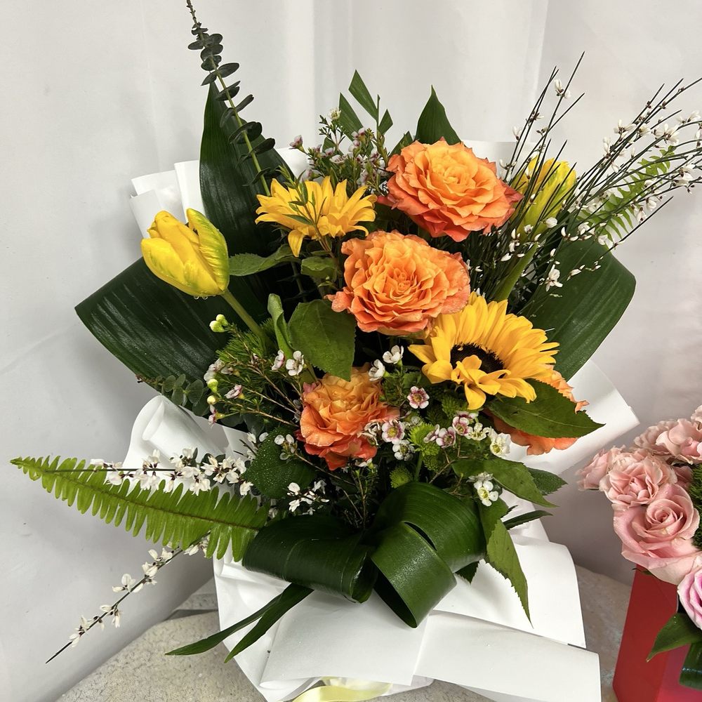 Av Flowers - Sunflowers - Floral Designers Near Me - Palmdale, California Av Flowers - Sunflowers - Floral Designers Near Me - Palmdale, California