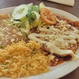 a plate of mexican food a plate of mexican food