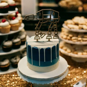 Sugar Lab Bake Shop - Dessert Table. Photographer: Holly Castillo Photography - Bakeries Near Me - Ventura, California Sugar Lab Bake Shop - Dessert Table. Photographer: Holly Castillo Photography - Bakeries Near Me - Ventura, California