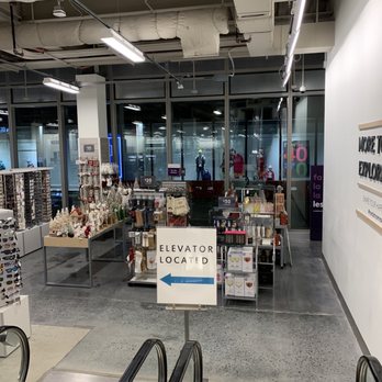 Nordstrom Rack - Beautiful holiday shops for your home - Department Stores Near Me - Staten Island, New York