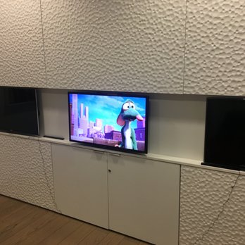 Central Park West Orthodontics - Video games in the lobby - Orthodontists Near Me - New York, New York Central Park West Orthodontics - Video games in the lobby - Orthodontists Near Me - New York, New York