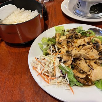 Thai Diner - Garlic and mushrooms with chicken. - Thai Near Me - Fayetteville, Arkansas Thai Diner - Garlic and mushrooms with chicken. - Thai Near Me - Fayetteville, Arkansas