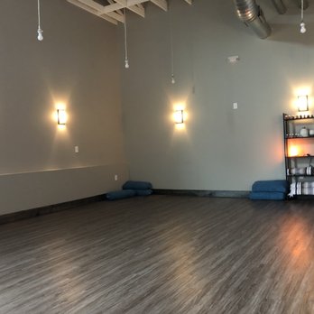 Lee's Summit Retreat - Yoga studio - Hair Salons Near Me - Lee's Summit, Missouri