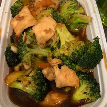 Wok & Roll - Chicken and broccoli - Gluten-Free Near Me - Williamsville, New York Wok & Roll - Chicken and broccoli - Gluten-Free Near Me - Williamsville, New York